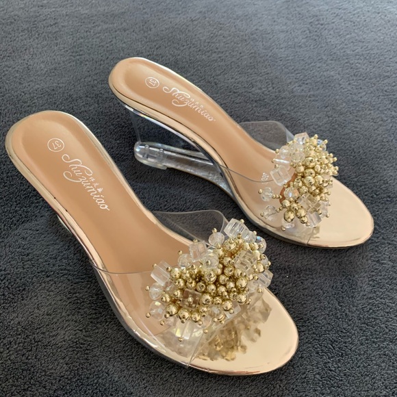 Pool wedges. Size 7 - Picture 2 of 3